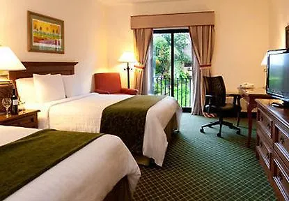 Courtyard By Marriott Santo Domingo Hotel