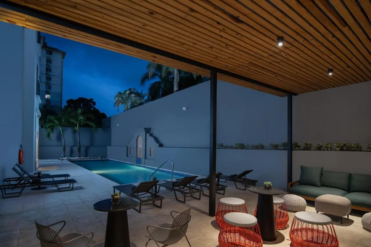 Courtyard By Marriott Santo Domingo Hotel