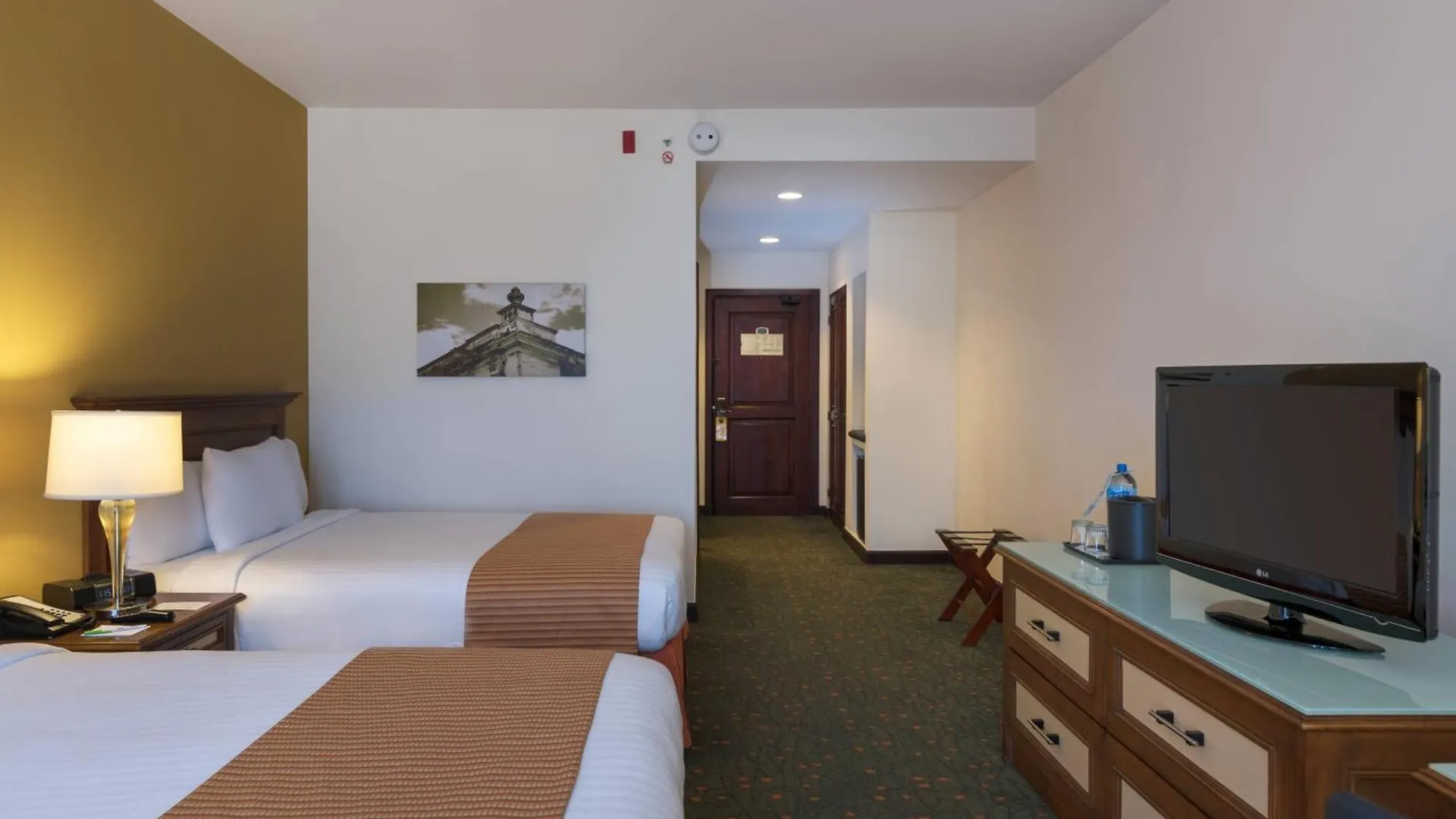 Courtyard By Marriott Santo Domingo Hotel