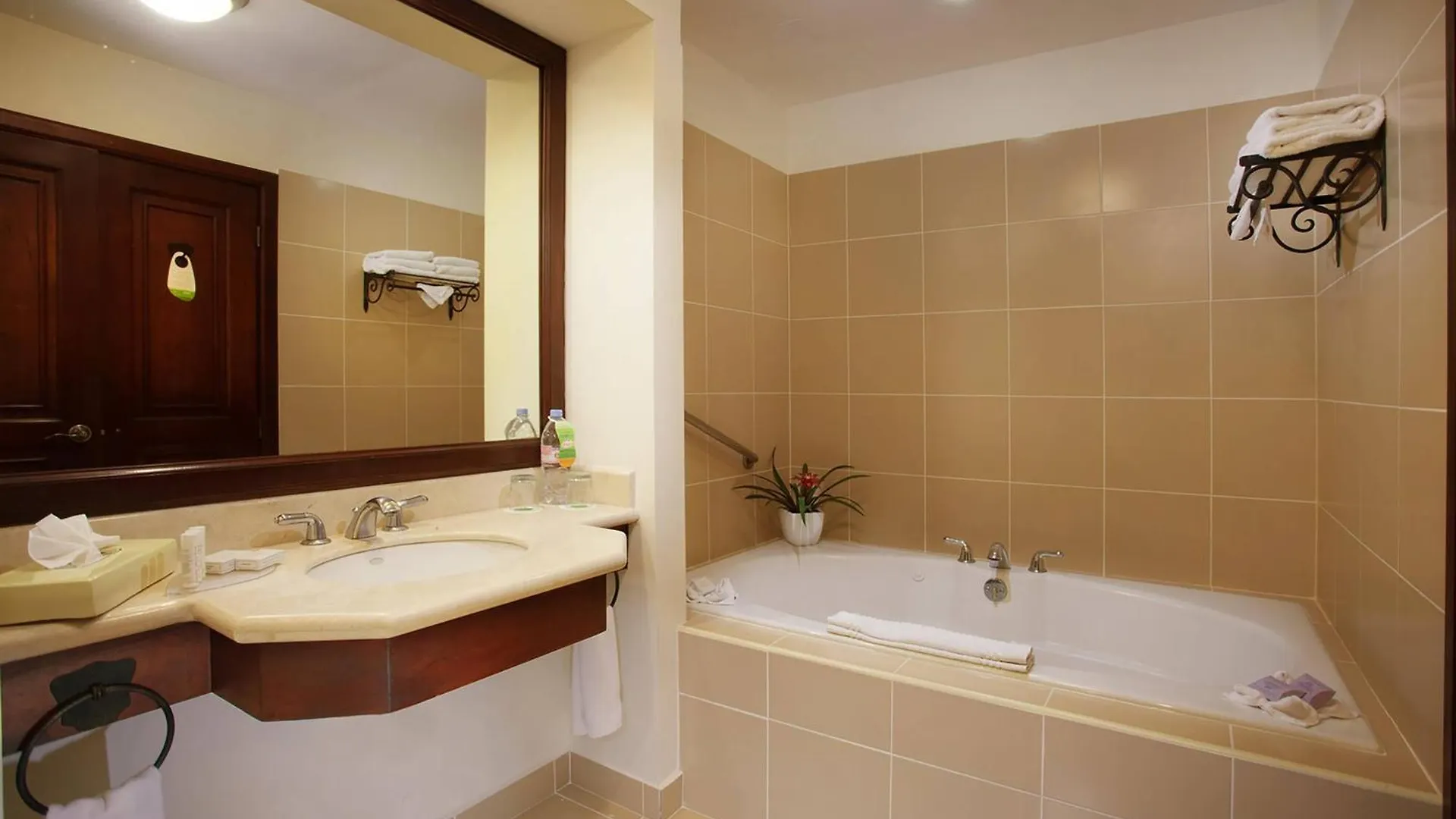 Hotel Courtyard By Marriott Santo Domingo