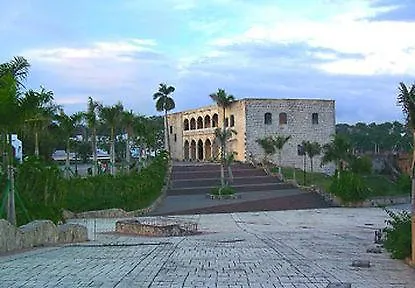 ***  Hotel Courtyard By Marriott Saint-Domingue République dominicaine