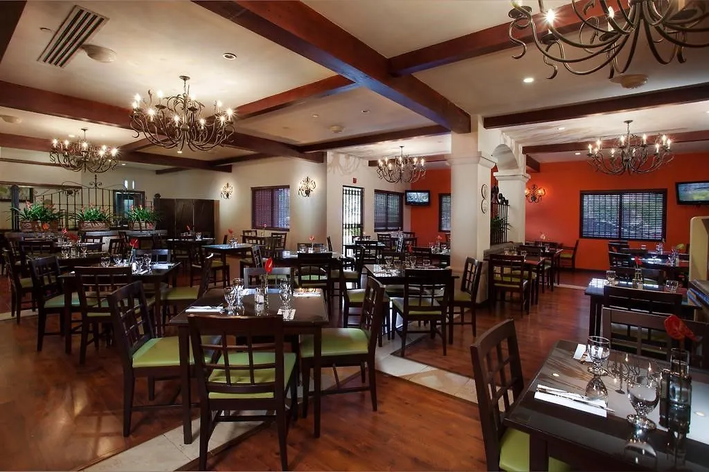 Courtyard By Marriott Santo Domingo Otel